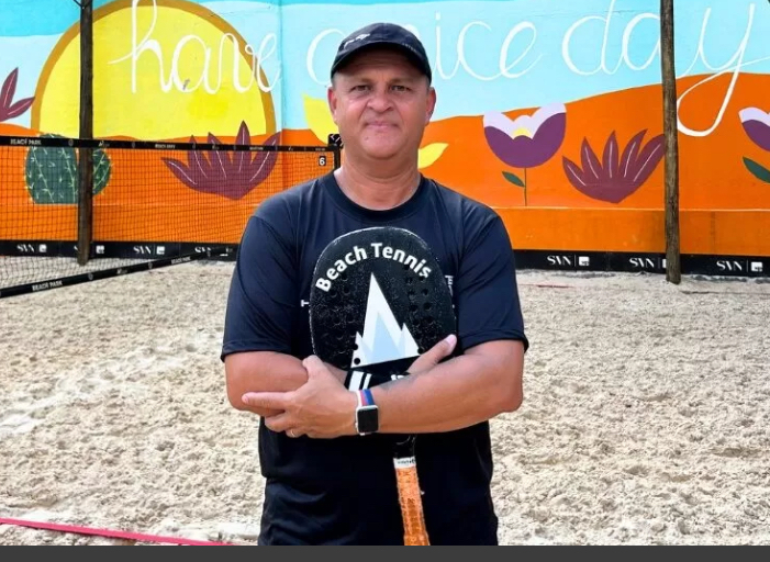Marco Roza, professor de Beach Tennis